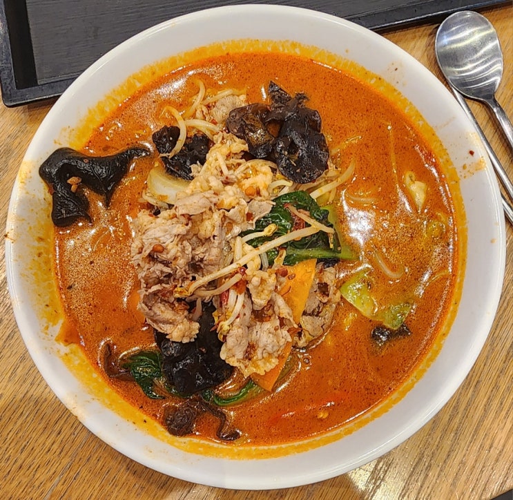  꺼거 스타필드 하남점 - 복합적인 맛이 나는 특이한 짬뽕?