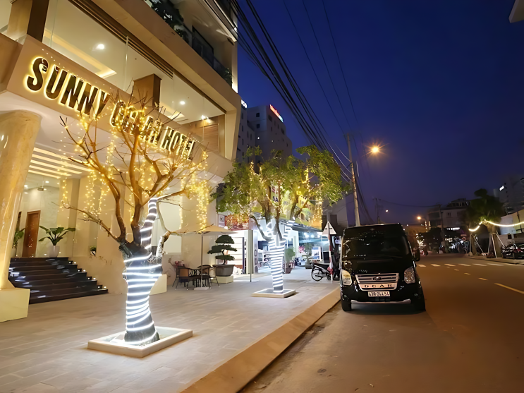 미케 비치 해변 근처에 위치하고 있는 가격 저렴하고, 가성비 좋은 호텔 서니 오션 호텔 앤 스파 (Sunny Ocean Hotel & Spa) 미케 비치 해변 근처에 위치하고 있는 가격 저렴하고, 가성비 좋은 호텔 서니 오션 호텔 앤 스파 (Sunny Ocean Hotel & Spa)