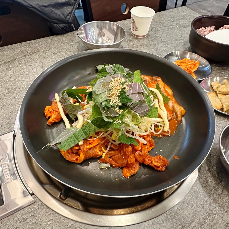 [가산디지털단지맛집] 쭈꾸미 주물럭이 맛있는 "흑백집 대륭17차점"