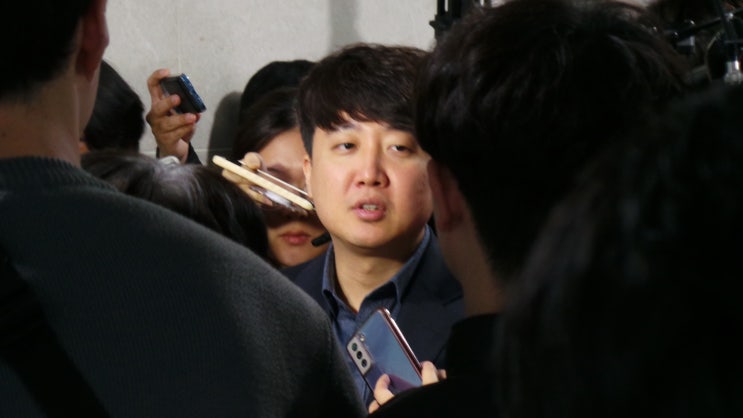 <b>이준석</b> "<b>공영방송</b> 사장 임명동의제 시행..방송법 개정하겠다"..... 