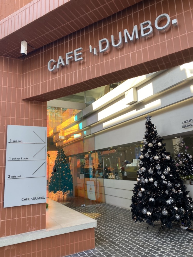 [전주] 전주 객사 디저트도 귀엽고, 이쁜 대형 카페 왕 추천 카페덤보 'CAFE DUMBO'
