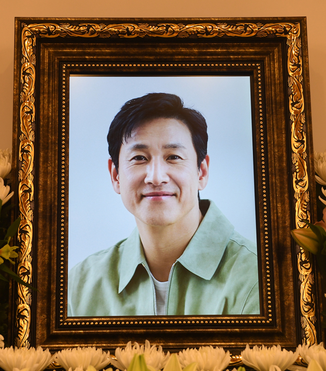 문화예술인 연대회의 <b>봉준호 윤종신</b> 12일 성명 故<b>이선균</b> 사망... 