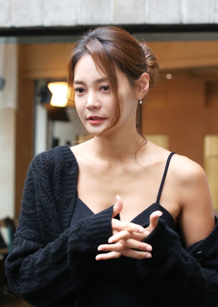 라이머와 이혼 후 소식 뜸하던 안현모, 아픔 딛고 새해 첫 예능...'아빠하고 나하고' 출격 라이머와 이혼 후 소식 뜸하던 안현모, 아픔 딛고 새해 첫 예능...'아빠하고 나하고' 출격