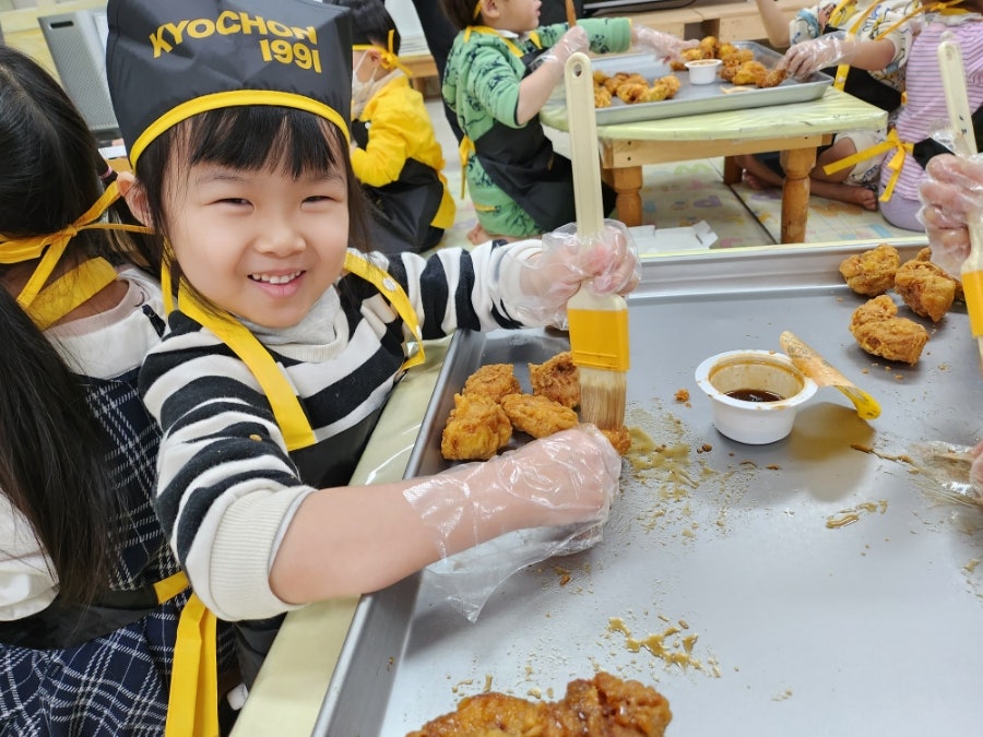 교촌치킨 화명3호점 사진 6