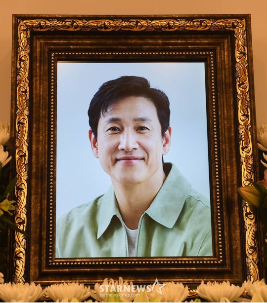 <b>봉준호</b>·<b>윤종신</b>, 12일 성명 낸다..'故이선균 사망' <b>진상규명</b> 촉구