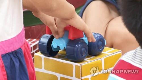 '보육교사 보호해야'…정당한 지도, 아동학대 면책 근거 마련 '보육교사 보호해야'…정당한 지도, 아동학대 면책 근거 마련