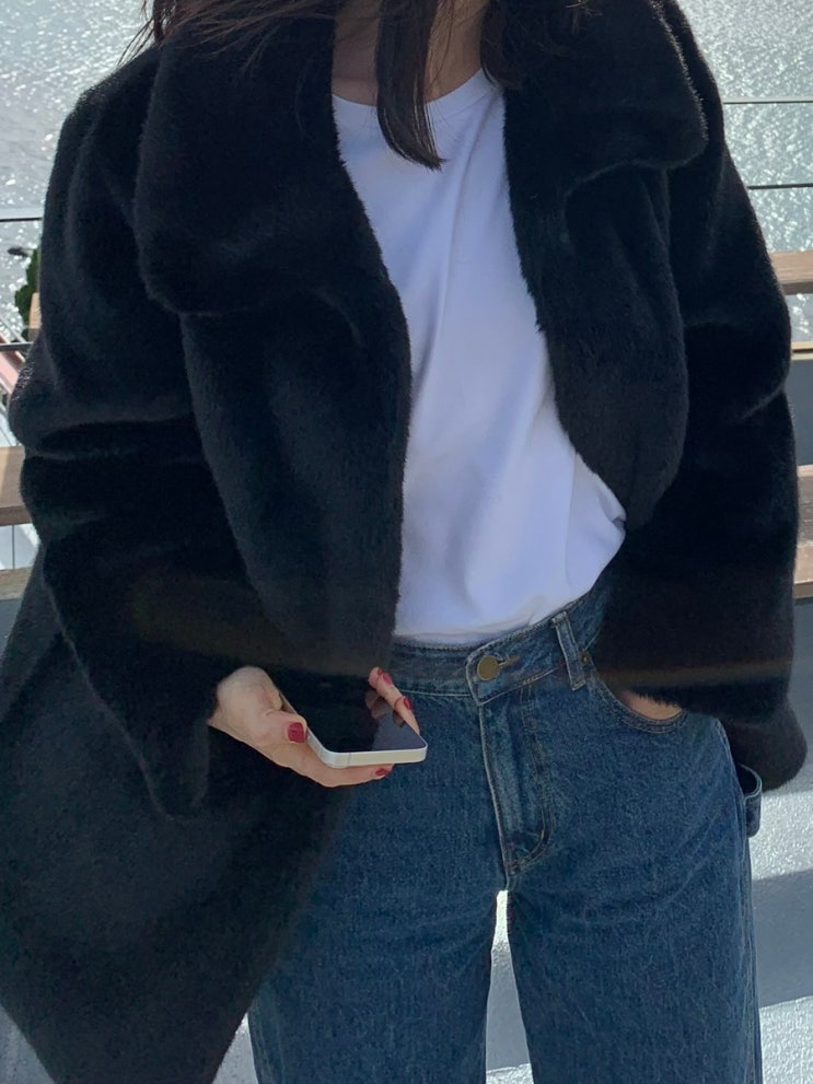  mangomanyplease sable eco fur half coat black (망고매니플리즈 퍼코트)