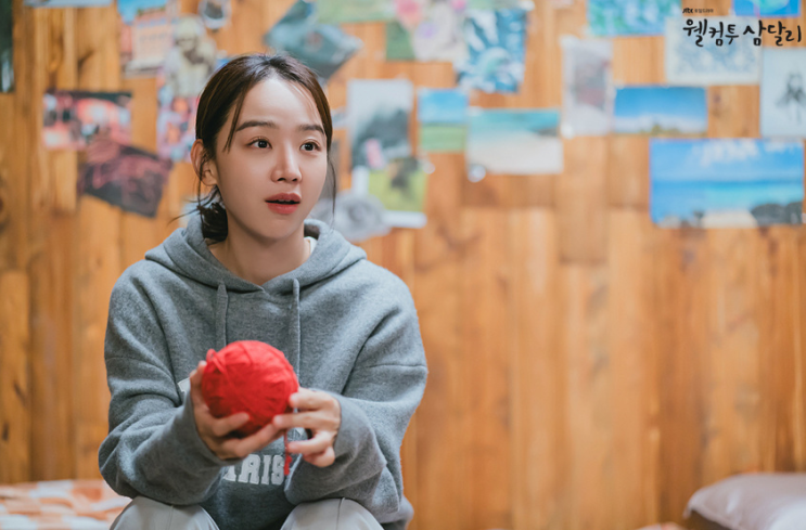  지창욱-신혜선의 달달한 케미 폭발! '웰컴투 삼달리' 시청률 상승 비결은?
