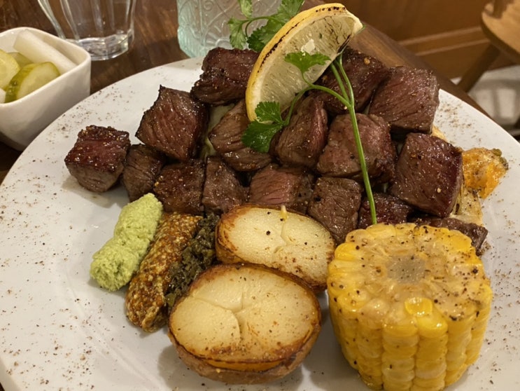  파주운정 뇨끼 스테이크 맛집 BROT 브롯 : 모임하기 좋은 패밀리레스토랑