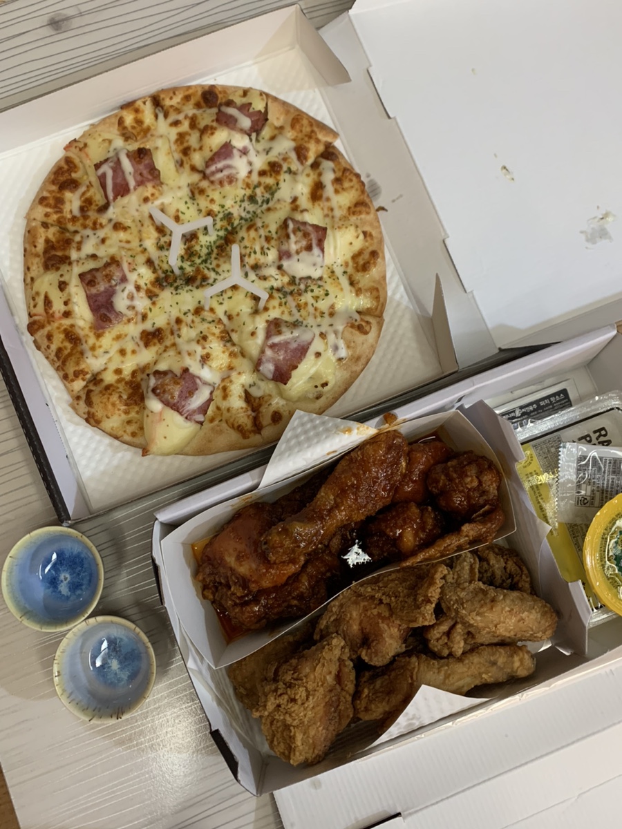 피나치공 신사역점 사진 1