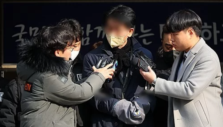 김씨, <b>이재명 대통령</b> 되는 것 막고 재판연기 불만에 <b>범행</b>"