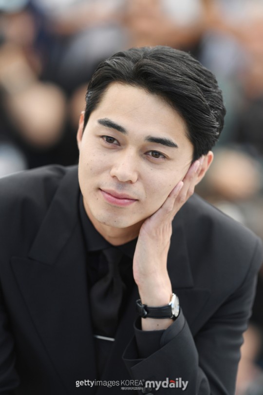 히가시데 마사히로 근황 미성년자와 불륜 후 산속에서 여배우 3명과 거주중 사냥으로 끼니 해결 충격 히가시데 마사히로 근황 미성년자와 불륜 후 산속에서 여배우 3명과 거주중 사냥으로 끼니 해결 충격