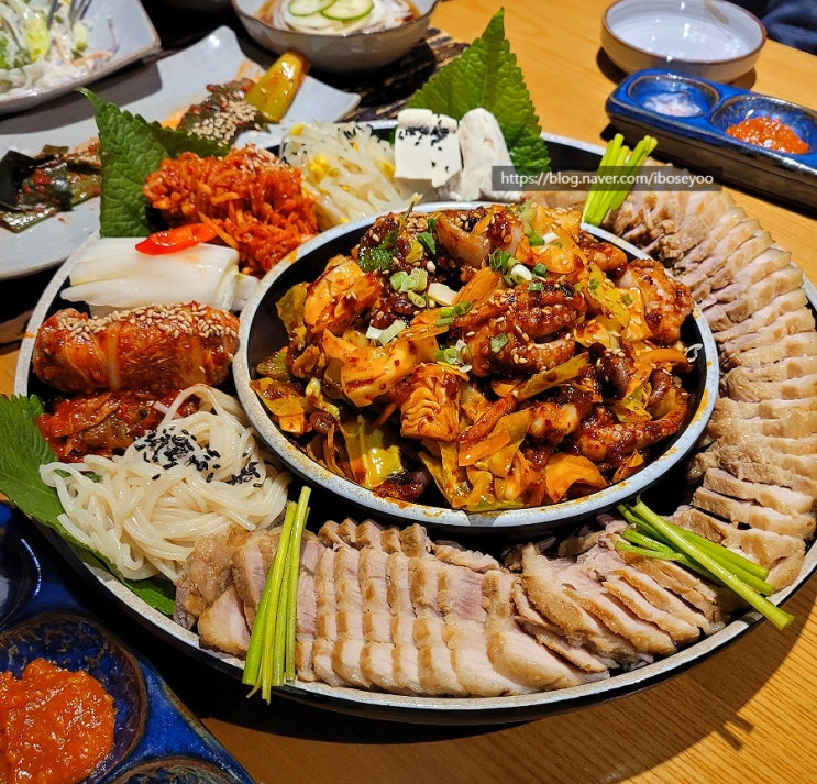 부산 명지첫집 국제신도시 본점 주꾸미 보쌈 맛집 가족 모임 추천