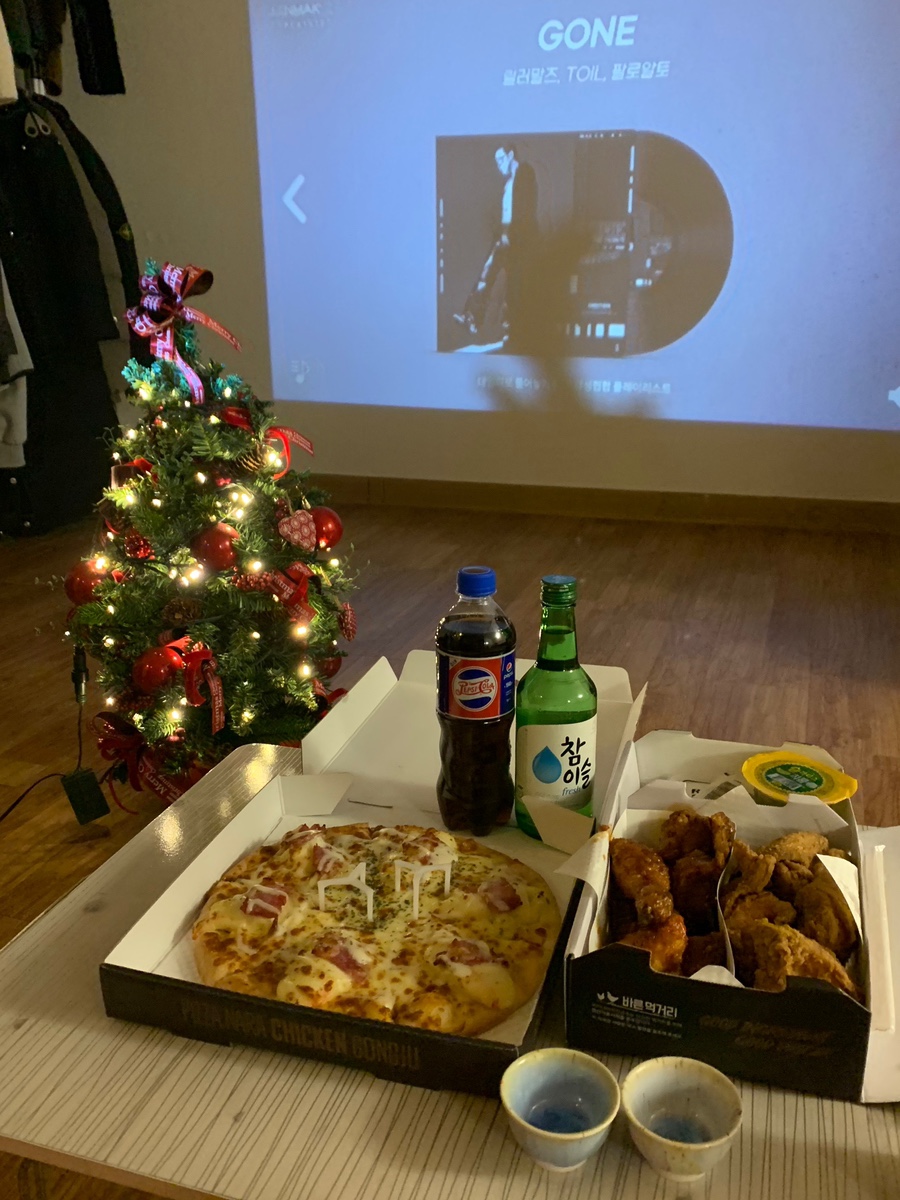 피나치공 신사역점 사진 6