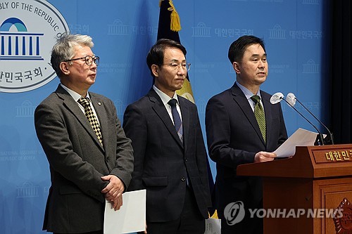 비명계 “이원욱·<b>김종민</b>·<b>조응천</b>” 민주당 <b>탈당</b>, “윤영찬은... 
