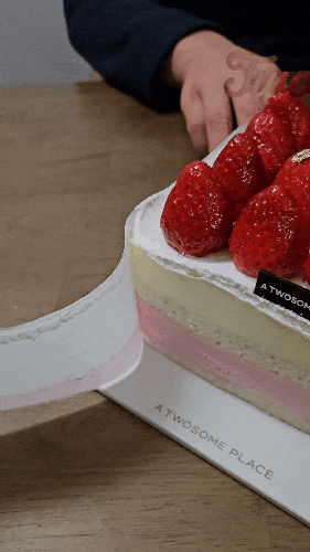 투썸플레이스 케익 예약방법 및 딸기우유생크림 케이크 가격 포장 리뷰