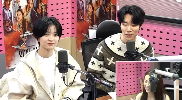 <b>김태리 류준열</b> 외계인2 멜로 올빼미 박하선 <b>씨네타운</b> 콩콩팥팥2