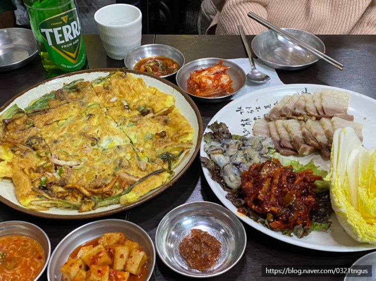  [역삼동 밥집] 여름에는 콩국수, 겨울에는 굴보쌈 맛집- '전봇대'