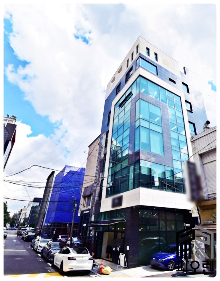  강남통임대 - 신사동통임대, 도산공원사거리, 21년 신축, 주차7대, 1층카페운영, 사무실인테리어 완비!