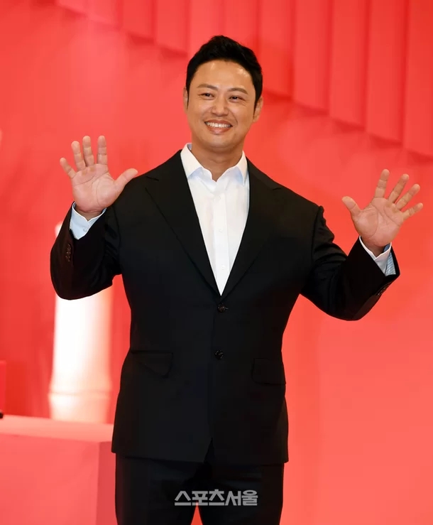 "주인 바뀌었으니 나가!" <b>양치승</b>, <b>강남구청</b> 업무방해혐의로 고소