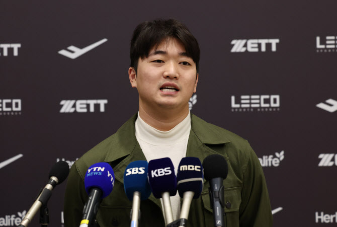 샌디에이고 <b>고우석</b>, LG서 달던 19번은 팀 영구결번…21번 배정