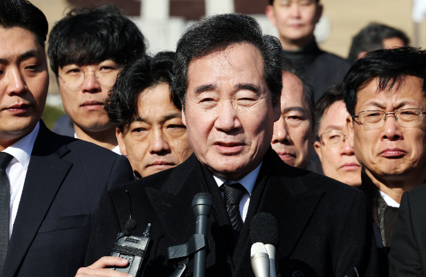 <b>이낙연</b> 탈당 기자회견 중계 <b>신당</b> 창당 선언