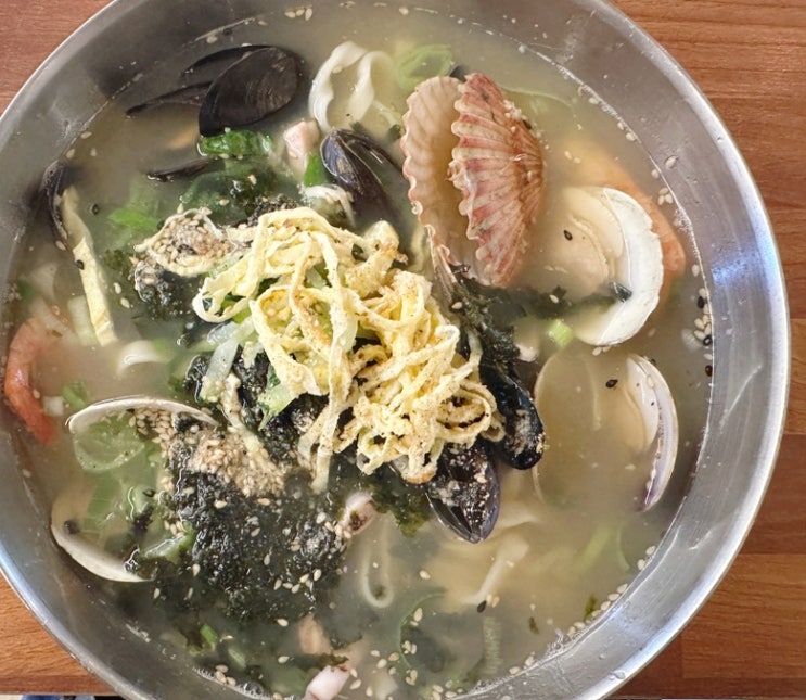  속초 오복식당 새로 생긴 맛집 줄 서서 먹는 맛집 맑은 칼국수와 비빔칼국수