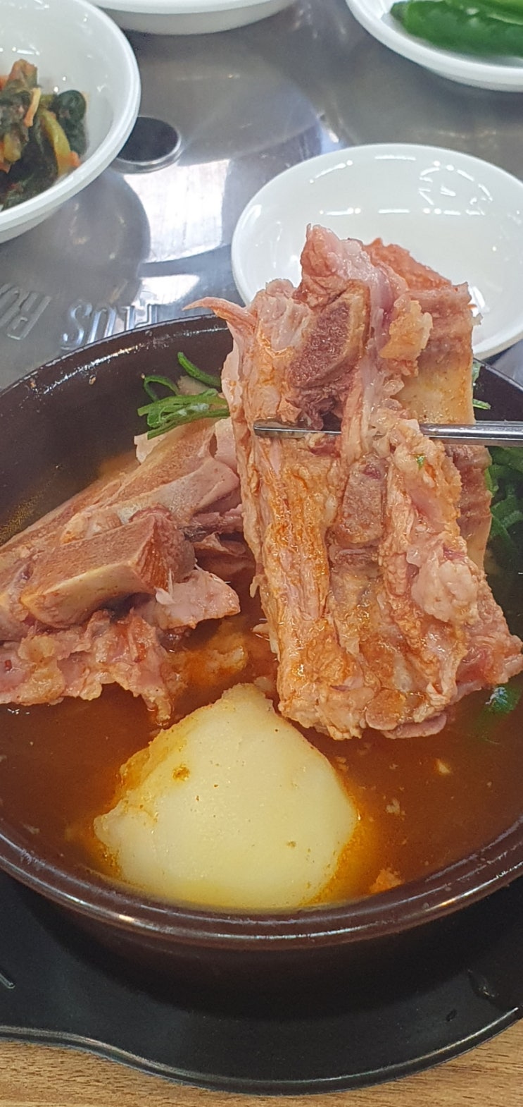  홍대 맛집 50년 전통 맑은 국물의 원조감자탕 일미집 홍대점