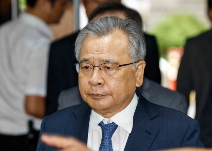 클럽’ <b>박영수</b> 전<b>특검</b> “꾀 부리지 않겠다” <b>보석</b> 허가 호소.... 