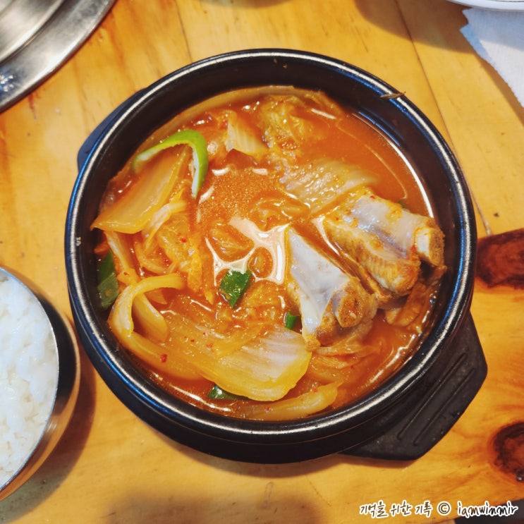 가산동 1인분 가능한 묵은지갈비찜으로 점심 예쁜돼지 가산동 1인분 가능한 묵은지갈비찜으로 점심 예쁜돼지