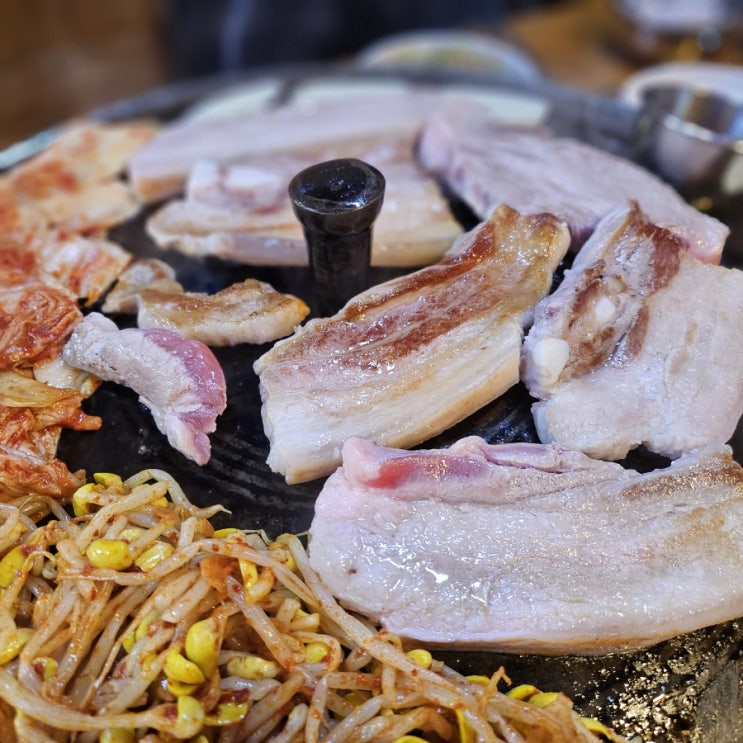  묵동 고기집 삼겹살 맛있는 지리산 흑돼지구이 방문 후기