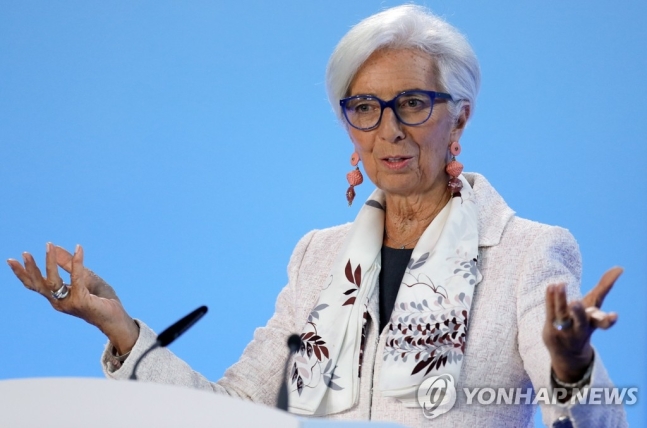 <b>마크롱</b>, 국정 쇄신용 개각…공화당 유력 정치인 장관 기용