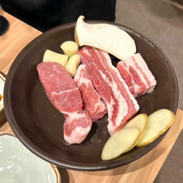  [대구 평리동 맛집] 맛있고 친절하고 구워주는 고깃집 "뚱단지돼지정육식당"