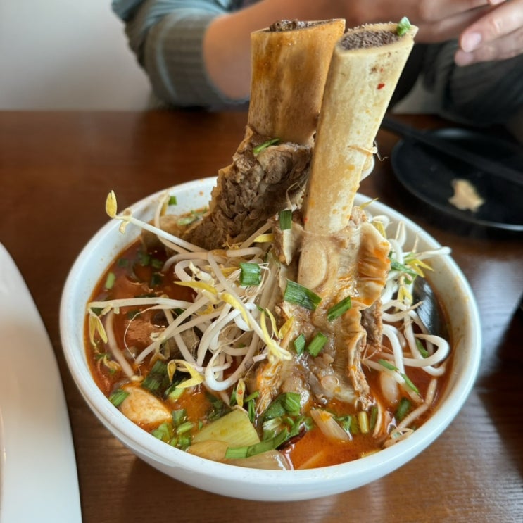  [함쉐프 키친] 내돈내산 제주 노형 정말 맛있는 왕갈비짬뽕 맛집 신라호텔 출신 주방장님 비법 짬뽕 맛보러 왔슈