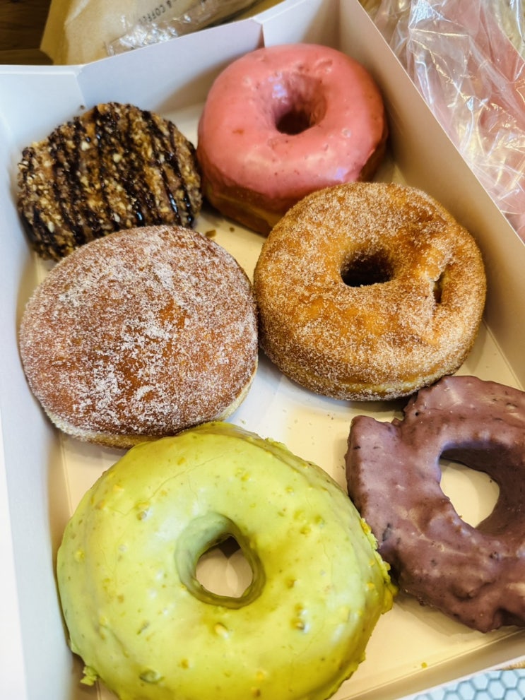  시카고 여행 들러보면 좋은 곳｜현지인도 찾는 도넛맛집 Stan’s Donuts