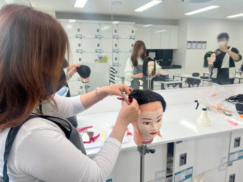 내 전국 비용 지원 뷰티 아카데미를 공유하는 것이 좋습니다