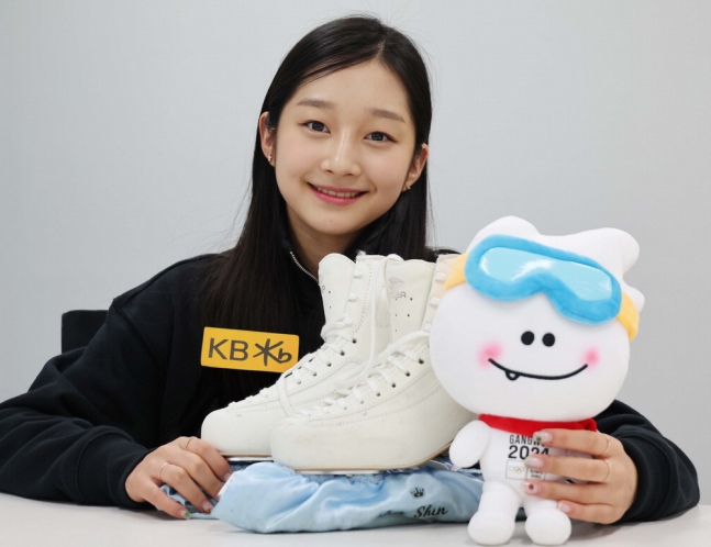 <b>신지아</b>인터뷰 / "넘어져도 다시... 간판으로…<b>신지아</b> “내가... 