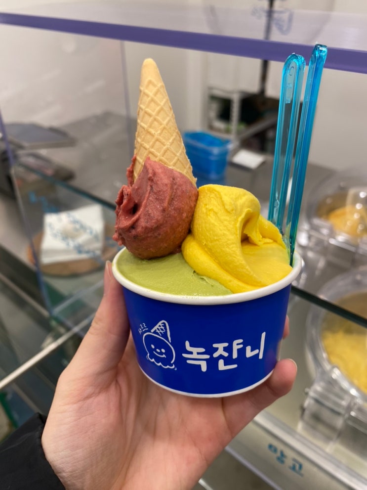  [속초 여행] #1 속초해수욕장 밤바다 구경하고 생일파티 :D 녹쟌니 순두부 젤라또 맛집
