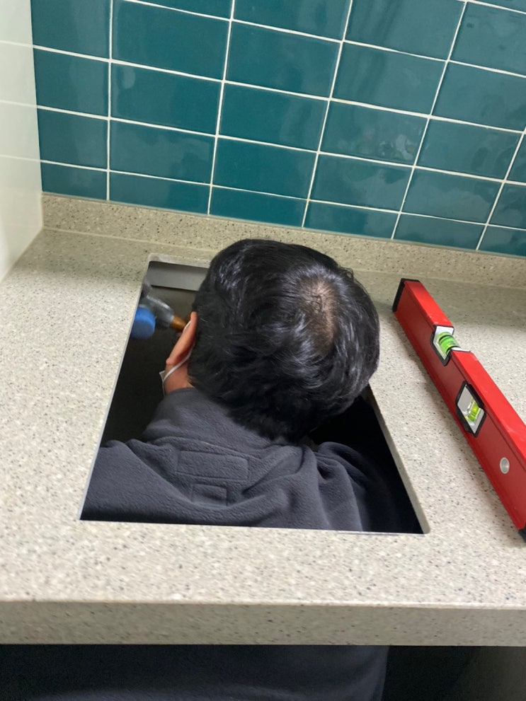  싱크대 하부상판처짐 보강 및 보수 완료
