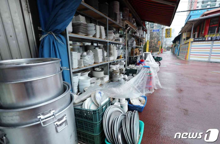 연금보험료 못 내는 가입자 400만명 육박…휴·폐업 소상공인 '사각지대' 연금보험료 못 내는 가입자 400만명 육박…휴·폐업 소상공인 '사각지대'
