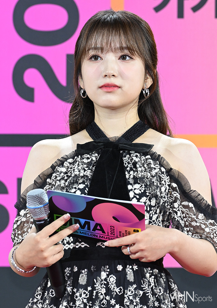 아이즈원 출신 야부키 나코, 깜짝 비키니...권은비 "어머 어머" 아이즈원 출신 야부키 나코, 깜짝 비키니...권은비 "어머 어머"