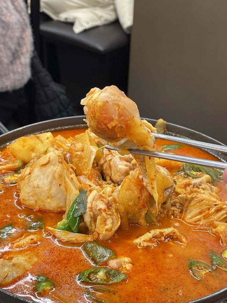  [신촌 맛집/신촌 현대백화점 맛집] 수요미식회가 인정한 닭볶음탕, 풍년닭도리탕 신촌점