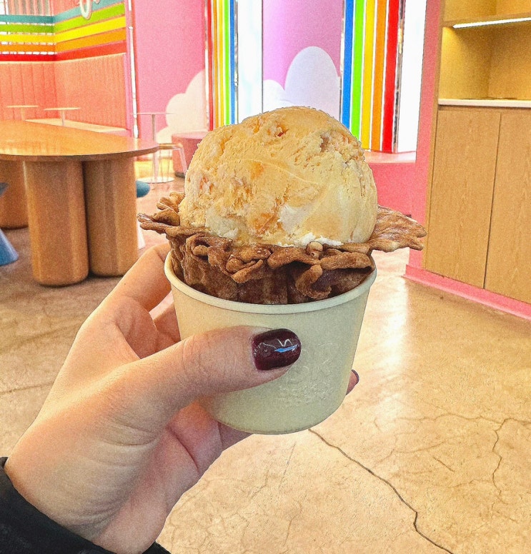  치즈 덕후들이라면 강력추천 배스킨라빈스 1월의 맛 황치즈 드래곤볼 세 번 사 먹은 리뷰.