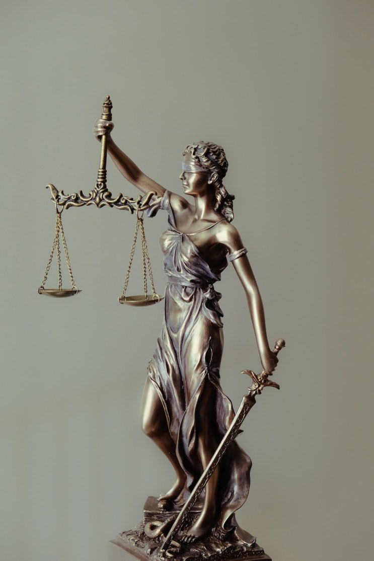 '5초 진료'하고 치료비 31만원…한방병원장 보험사기 벌금형 '5초 진료'하고 치료비 31만원…한방병원장 보험사기 벌금형