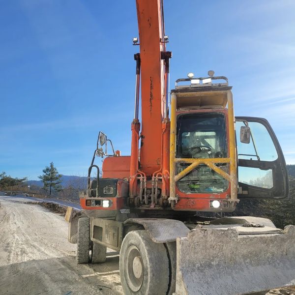 두산 DX210W 2012년식 5500만원 판매합니다. 두산 DX210W 2012년식 5500만원 판매합니다.