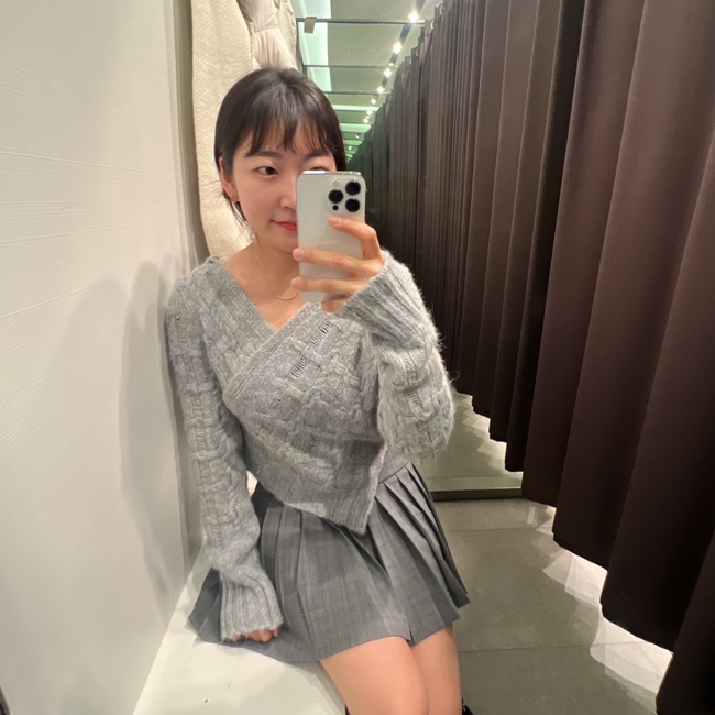  ZARA 자라 후드 언밸런스 니트 스웨터와 플리트 스커트 팬츠 코디해서 착용해 본 후기