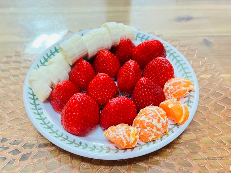 아기과일시기 바나나 귤 사과 딸기 언제부터 6개월 7개월 10개월 섭취량 아기과일시기 바나나 귤 사과 딸기 언제부터 6개월 7개월 10개월 섭취량