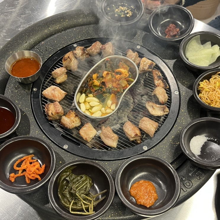  방배동 카페골목 맛집 단체모임 가능 원조부안집