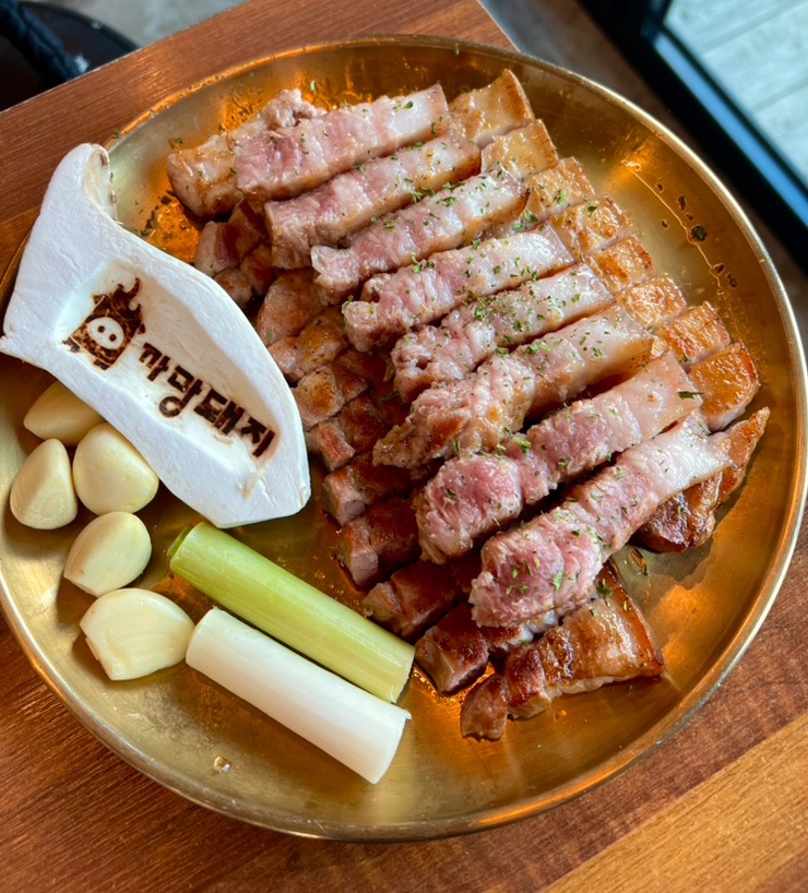  [서귀포 중문 흑돼지 맛집] 서귀포 근고기맛집, 서귀포 중문 고기맛집, 중문 흑돼지 맛집, 제주 도민 고기집 맛집, 제주 애견동반 고기집  “까망 돼지 중문점”