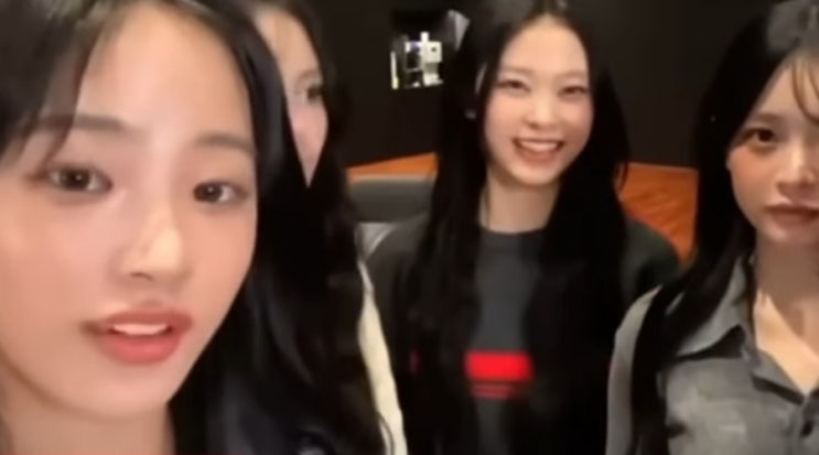 <b>뉴진스</b> 민지 칼국수 발언 악플 해명 라이브 <b>사과</b> 빠른 대처